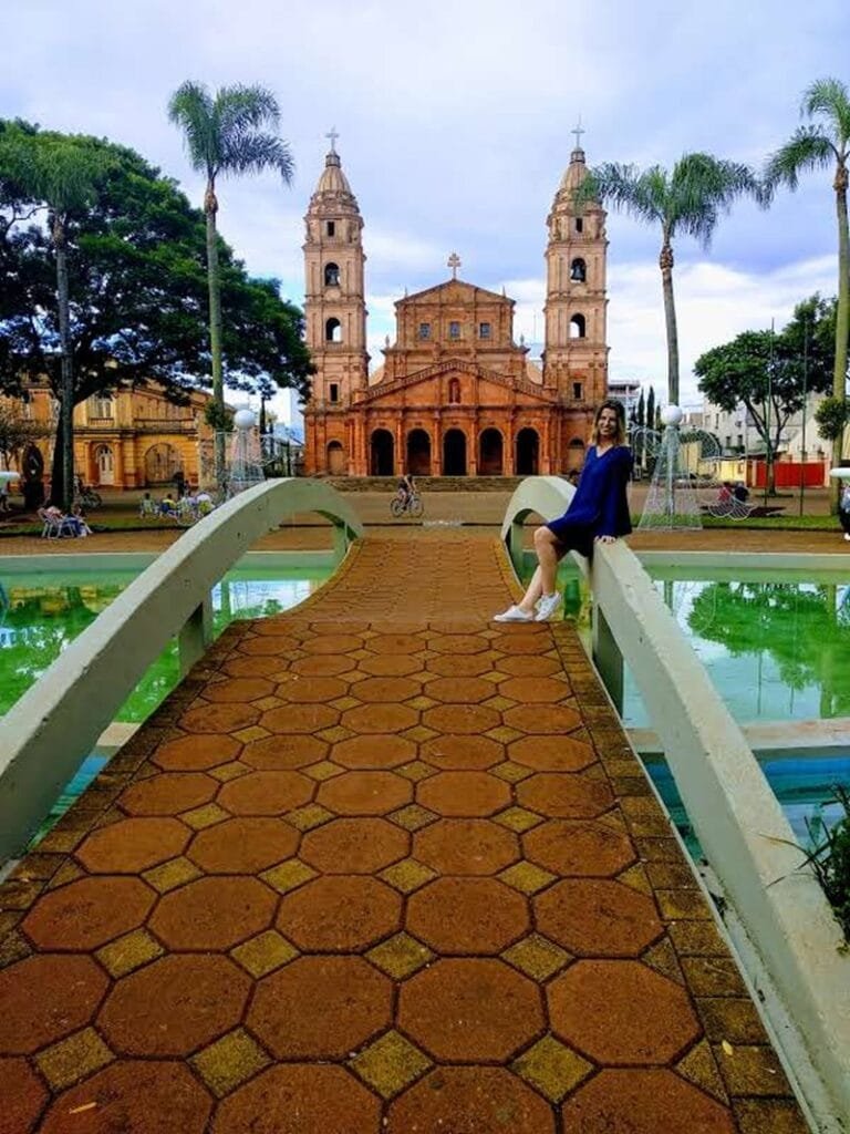 Com uma das praças mais bonitas do RS, Santo Ângelo impressiona quem busca história e misticismo 2 praca