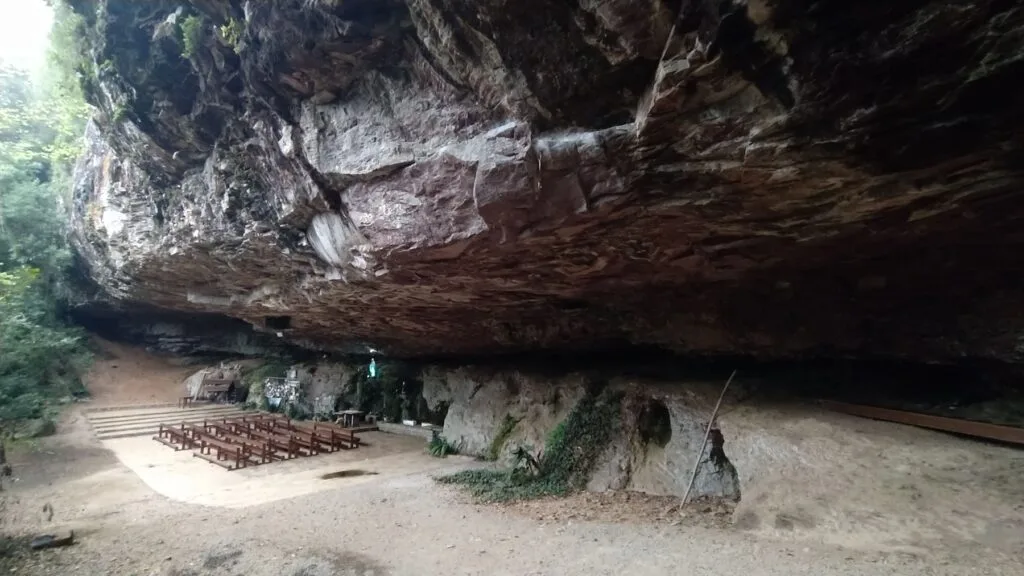 gruta nossa senhora de lourdes